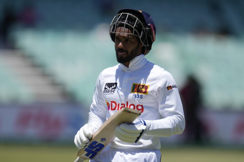 Dhananjaya de Silva steps down as Sri Lanka Test captain