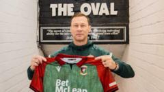 Everton legend Ferguson returns to management in Irish League