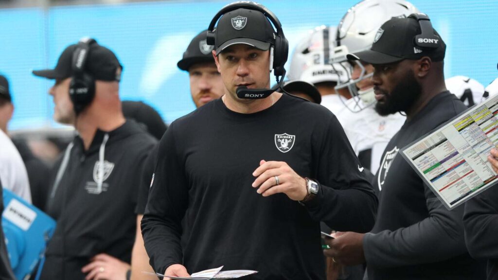 Ex-Raiders star says there is ‘lots to clean up’ after terrible 45-17 loss vs. Patriots
