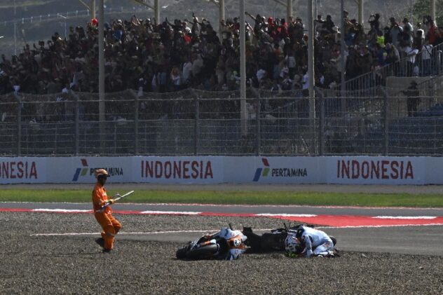 Fernandez slams "unprofessional" Bezzecchi after crash in Indonesian GP sprint