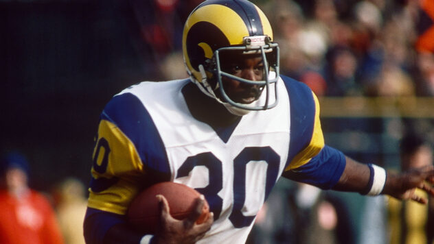 Former Rams Five-Time Pro Bowl RB Lawrence McCutcheon Passes Away