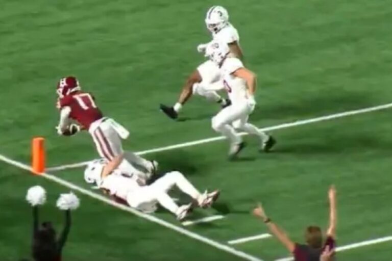 Harvard completes crazy Hail Mary play to stun Colgate