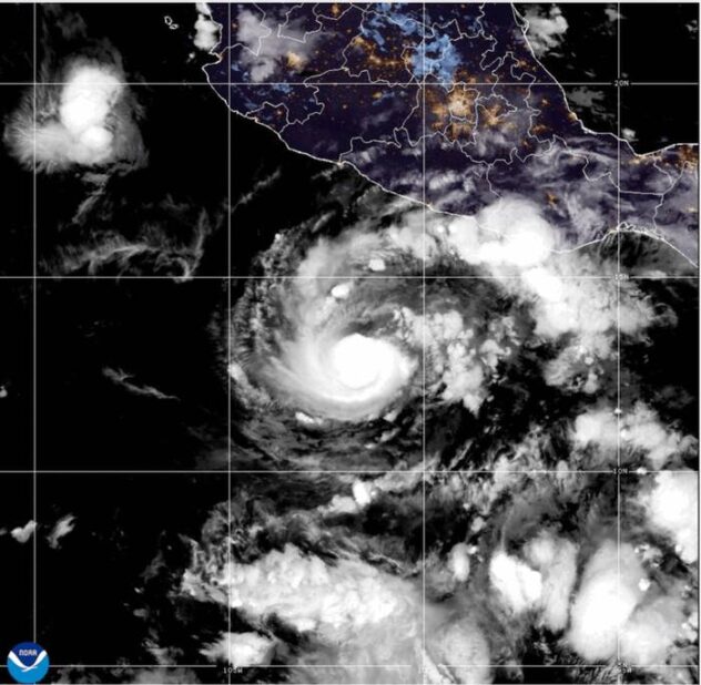 Hurricane Trudy strengthens slightly as it moves towards Mexico’s Pacific coast