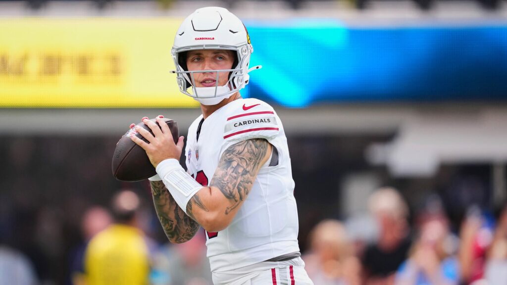 Is it Carson Beck time in Arizona When Cardinals need to replace Jacoby Brissett with the rookie QB