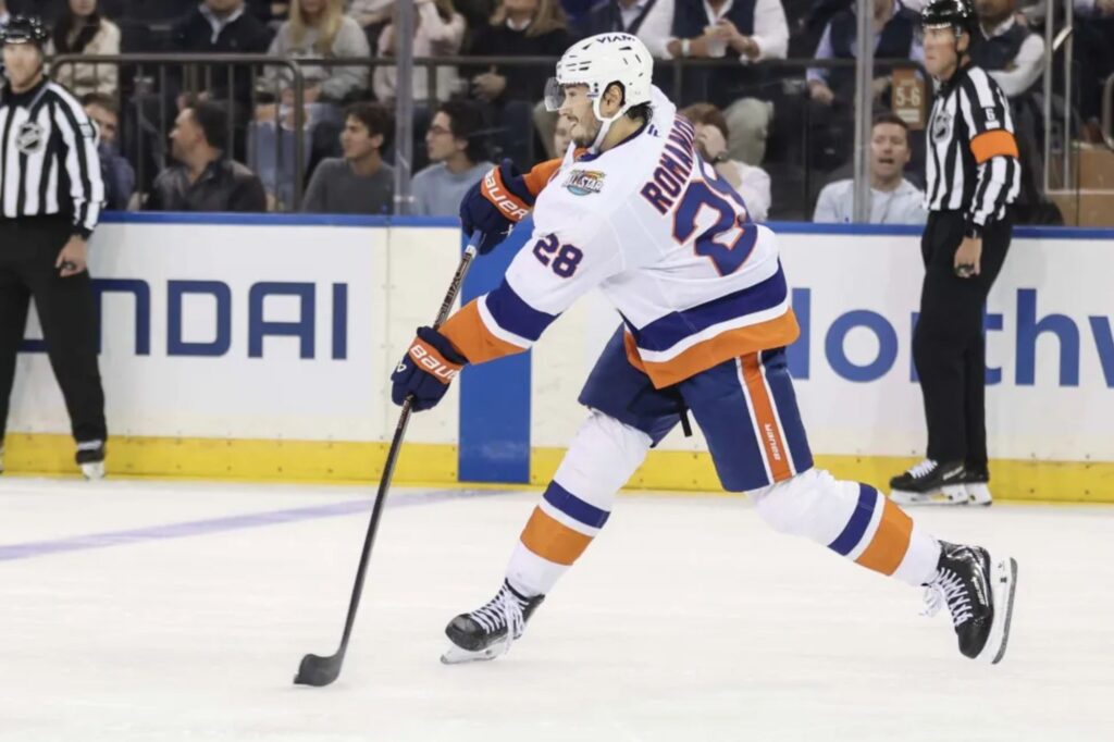 Islanders defenseman Alexander Romanov exits loss with apparent injury in concerning twist