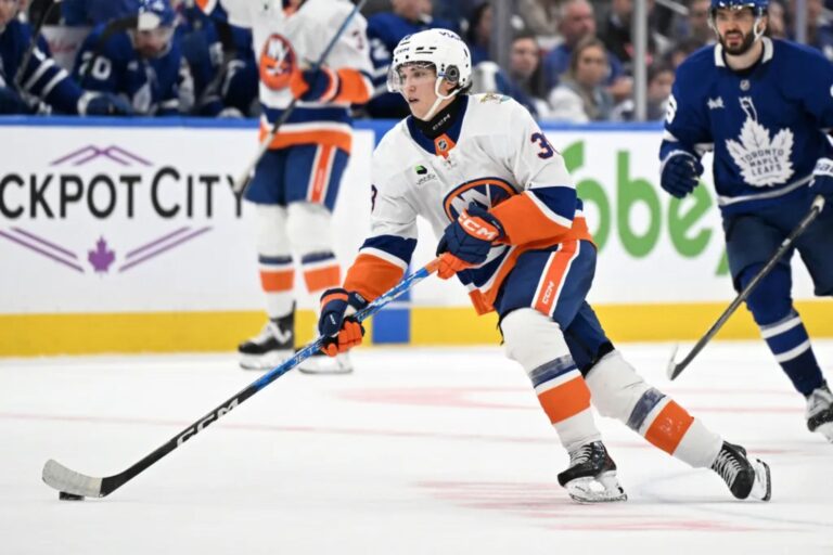 Islanders rookie Victor Eklund holds own versus Auston Matthews’ line