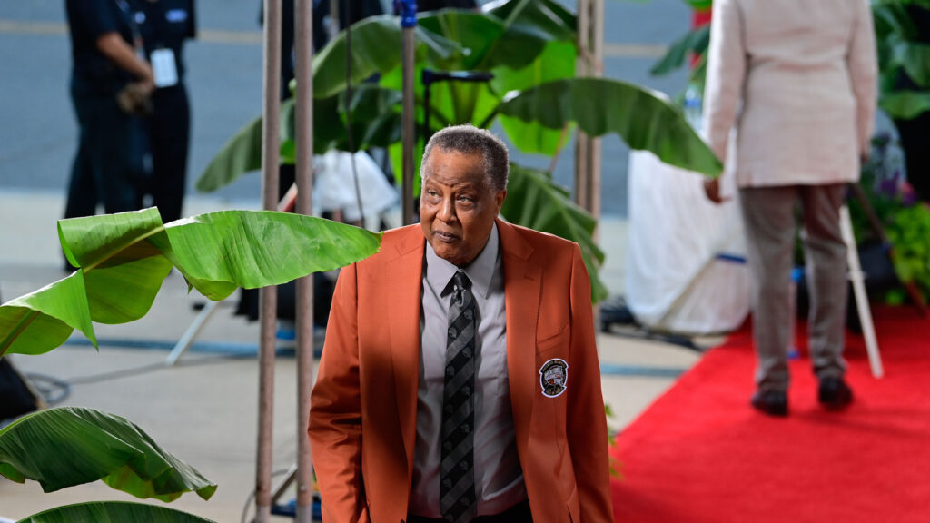 Jamaal Wilkes Talks John Wooden’s Pyramid of Success, His Unorthodox Shot and Dylan Harper’s Future
