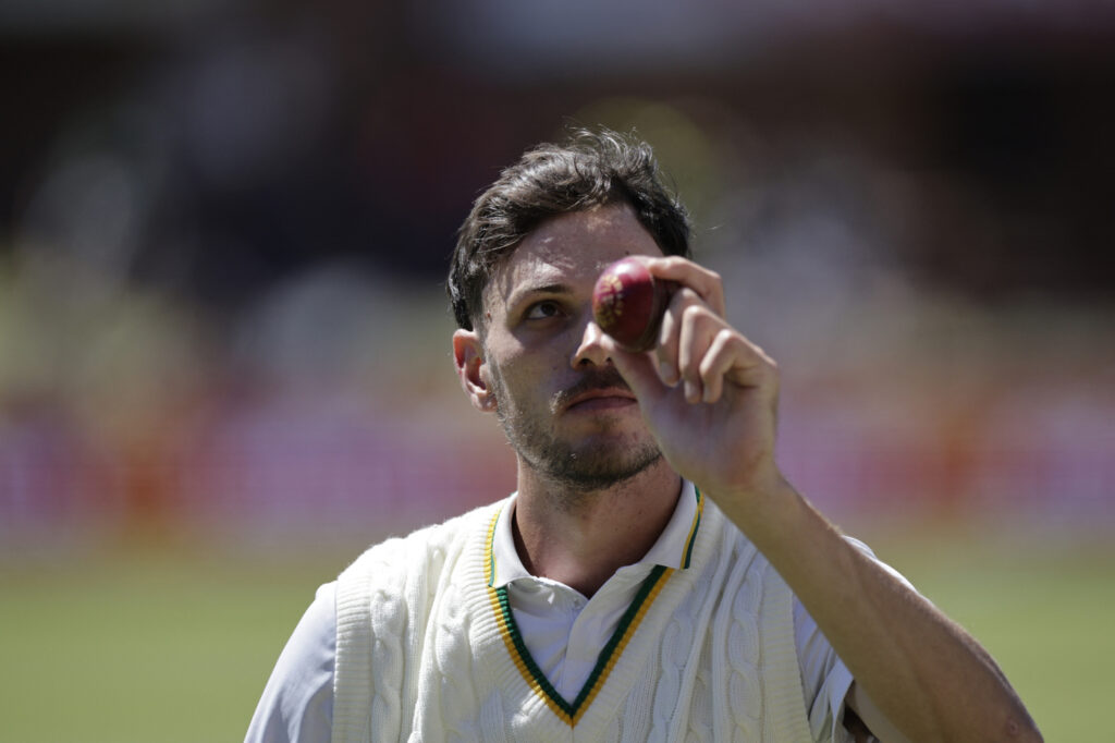 Jansen five-for sets up South Africa's victory push
