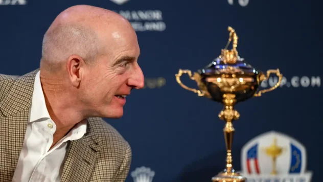 Jim Furyk admits to U.S. Ryder Cup team 'issues' — and makes a promise
