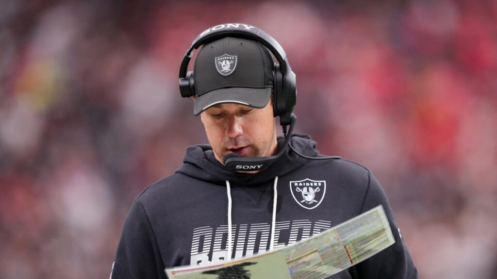Klint Kubiak Sends Clear Message as Raiders Turn Their Attention to Patriots