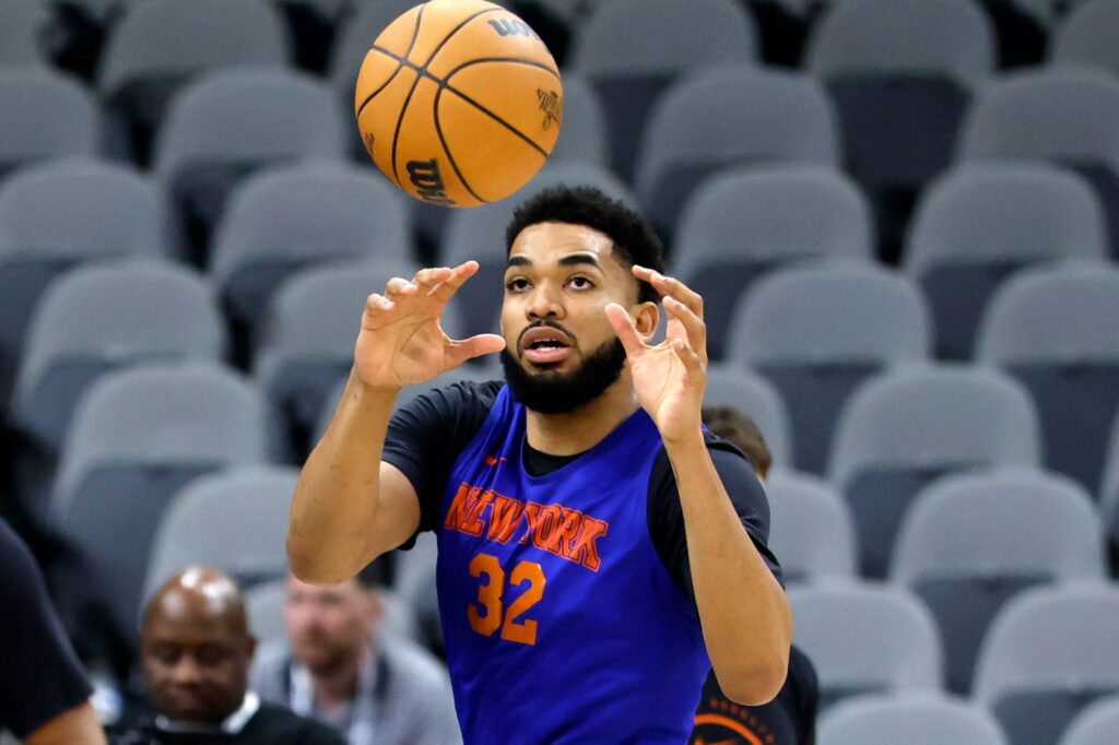 Knicks shut down Karl-Anthony Towns contract talks before season