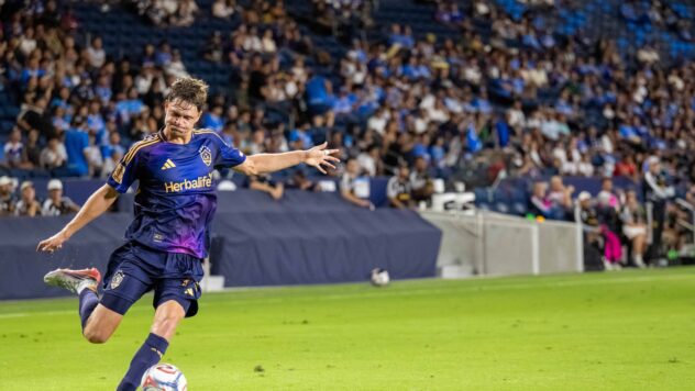 LA Galaxy Fall 2-1 At Home in Cruz Azul Friendly