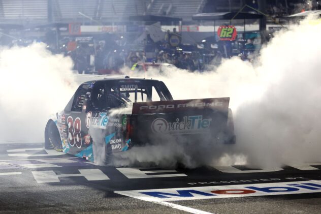 Layne Riggs had no problem with teammate going for the win despite title fight