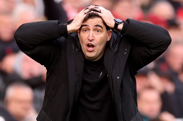 Liverpool star provides Chelsea injury update as Andoni Iraola sweats over Carabao Cup clash