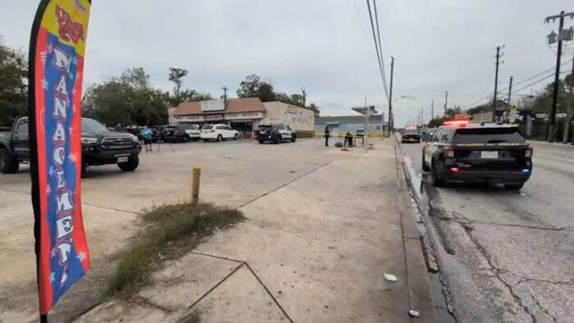 Man stabbed in neck, another beaten during fight at West Side bus stop, SAPD says