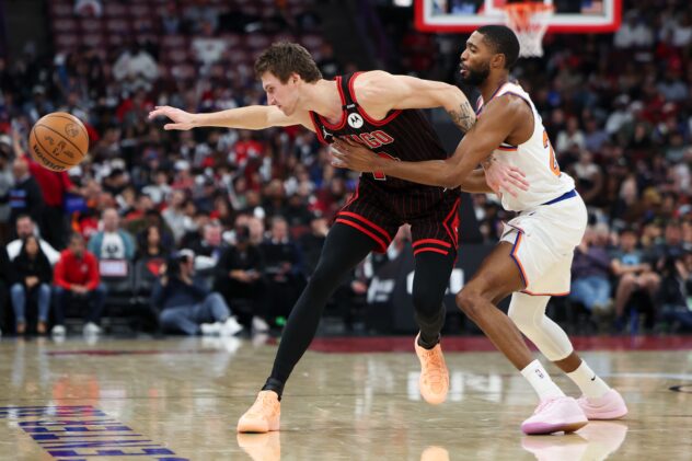 Mikal Bridges gets benched as reserves come up big in Knicks’ comeback win