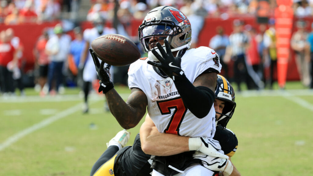 NFC Notes: Bucky Irving, Kevin Stefanski, Buccaneers, Falcons, Panthers