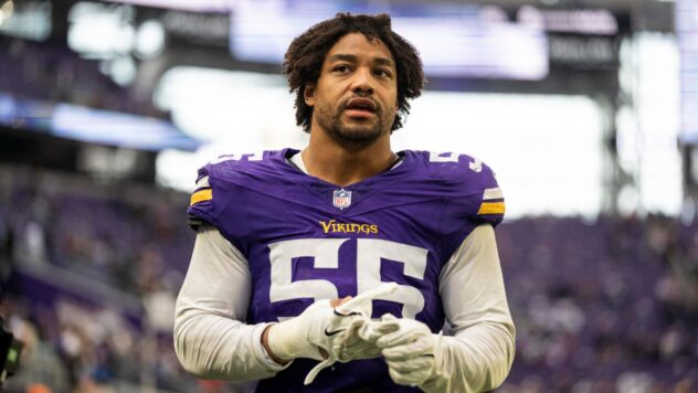NFL reviewing heated exchange between referee, Vikings' Eric Wilson