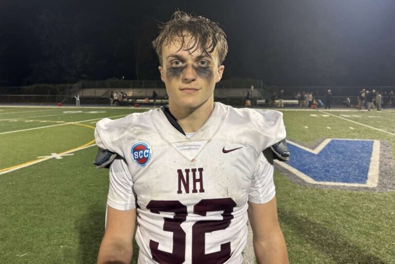 North Haven football rolls past Notre Dame-West Haven as Avery Hartline scores 4 touchdowns
