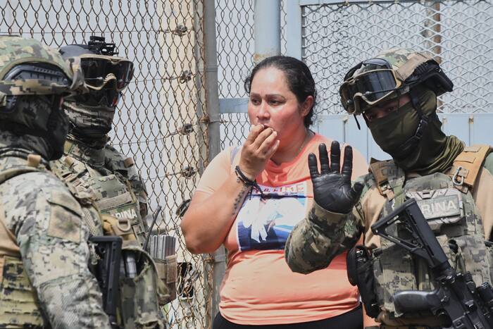 Prison riot in Mexico's violence-plagued Sinaloa state kills 10 and leaves 16 injured