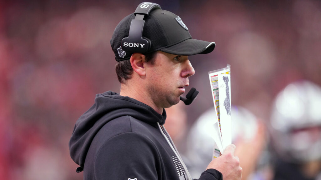 Raiders’ run game problems point to bigger questions for Klint Kubiak’s staff