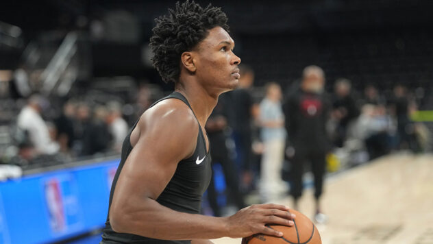 Rockets’ Amen Thompson calls game with insane block on Victor Wembanyama