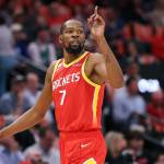 Rockets’ Kevin Durant hilariously drops mic on Jabari Smith Jr.’s big night