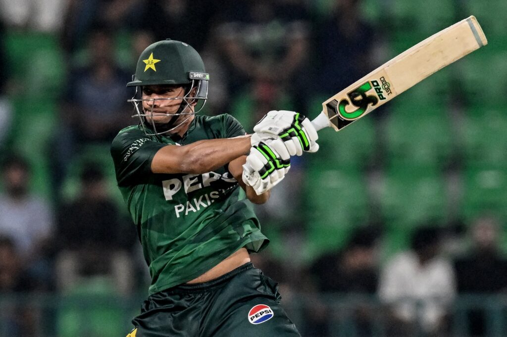 Samad special books Pakistan's spot in gold-medal clash