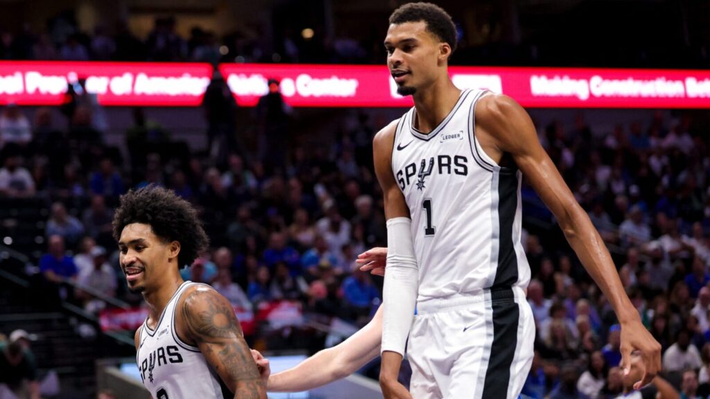 Spurs Avoid Disaster With Critical Win Over Mavericks: 3 Takeaways From Texas Showdown