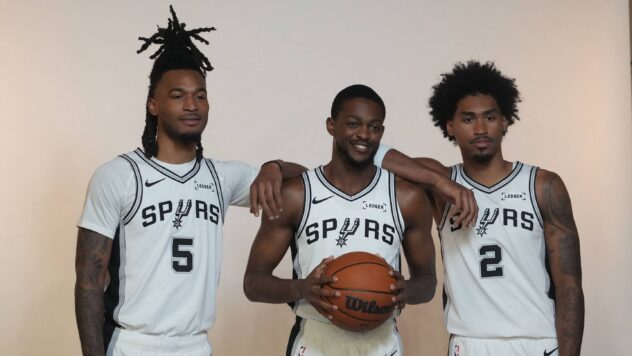 Spurs' elite three-guard lineup will give rivals problems they can't handle