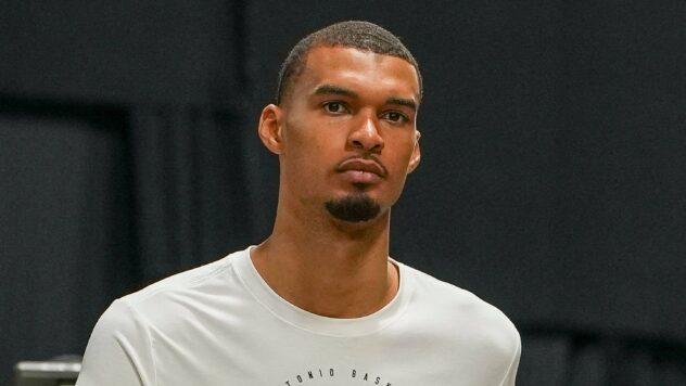 Spurs' unique starting lineup hands the NBA a problem it has no template for