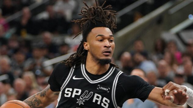 Stephon Castle's three-point shooting makes his downhill attack even more dangerous