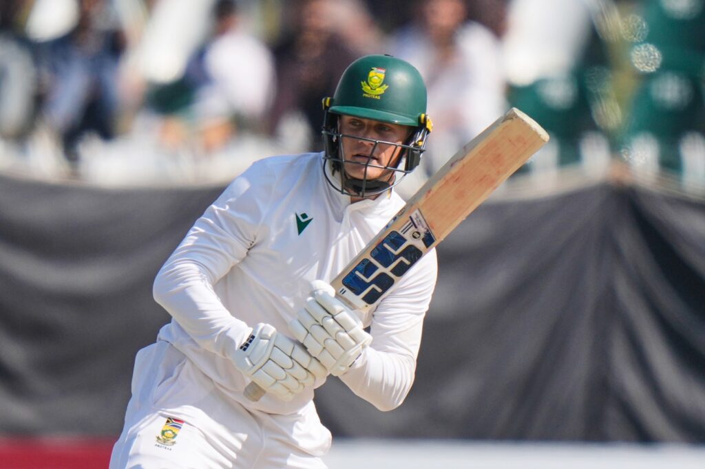 Stubbs dropped, Rickelton to keep wickets in Gqeberha Test
