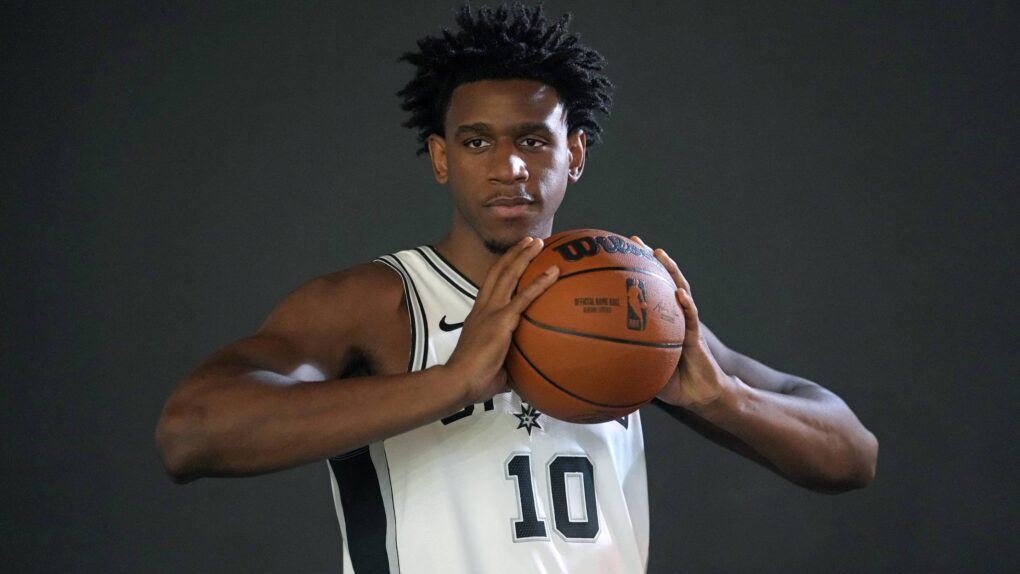 Tarris Reed Jr. wastes no time reminding the Spurs why they drafted him