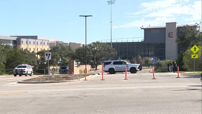 Teen faces charge after airsoft gun found in vehicle at Pieper High School, sheriff says