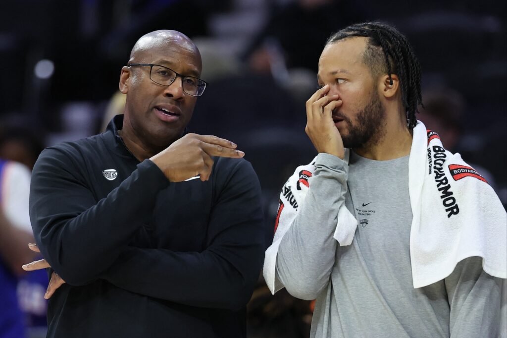 The unavoidable Knicks challenge that comes with ‘kind of weird’ ring night