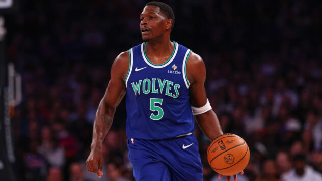 Timberwolves' Anthony Edwards reacts to snagging historic Michael Jordan feat in win over Heat