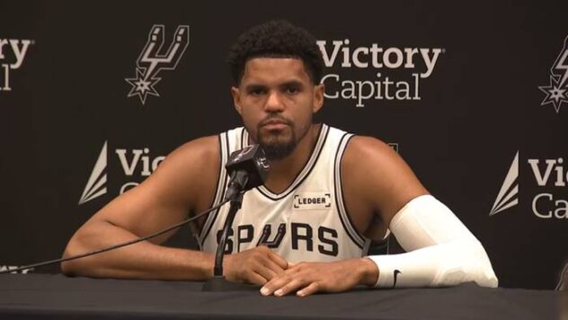 Tobias Harris questionable for Spurs season opener due to injury, Mitch Johnson says
