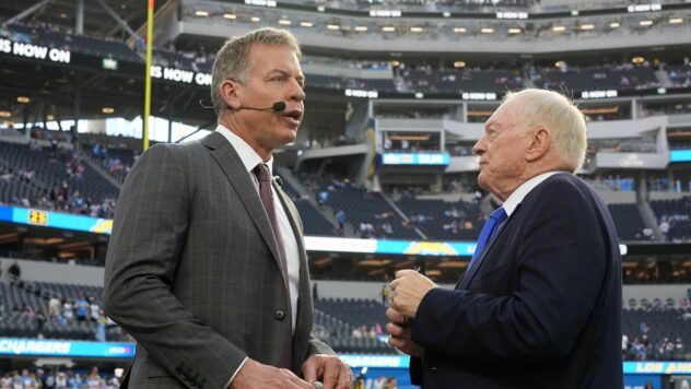 Troy Aikman Reveals What He Told Jerry Jones On The Field Before Cowboys-Eagles