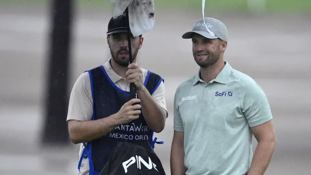 Wyndham Clark's brother lands caddie job after threat: 'You're not coming to the wedding'